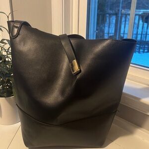 Old Navy Sleek Black Tote Bag cool preppy bag